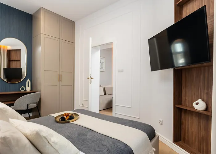 Lägenhet Old Town 5min Main Market Square Perfect Ac Wifi Parking Balcony Kraków